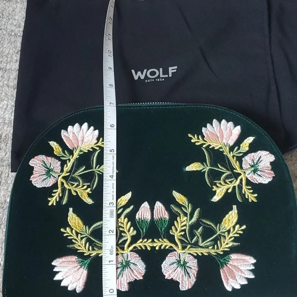 Brand new Wolf emerald green velvet jewelry organizer! Handheld mirror included! - Picture 10 of 10